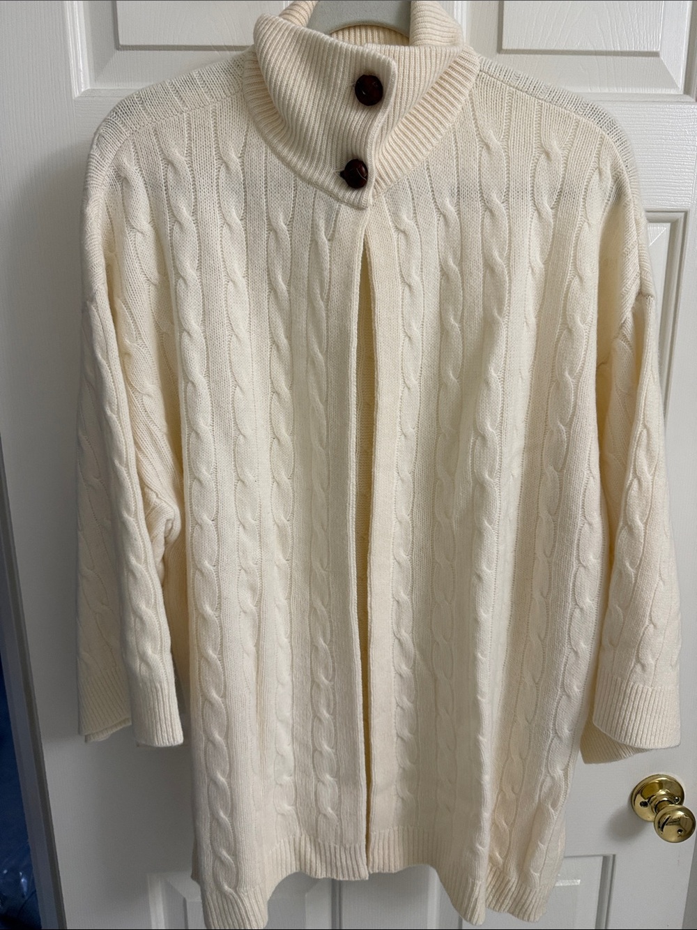 Ralph Lauren Women’s Winter White Cable Knit Button Collar Sleeved Cardigan